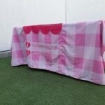 MESA CON MANTEL