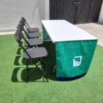 MESA CON RODAPIE